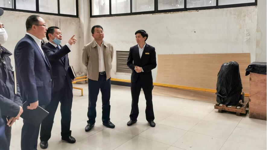 集团党委书记、董事长任丁会见川酒集团董事长曹勇一行