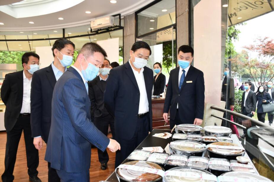 王凤朝副省长赴省尊龙凯时集团调研 疫情防控、生产经营和改革发展工作