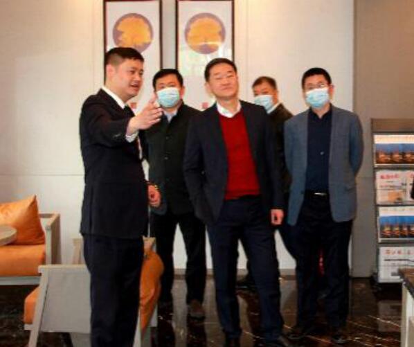 集团党委书记、董事长任丁调研“锦著”天府广场店
